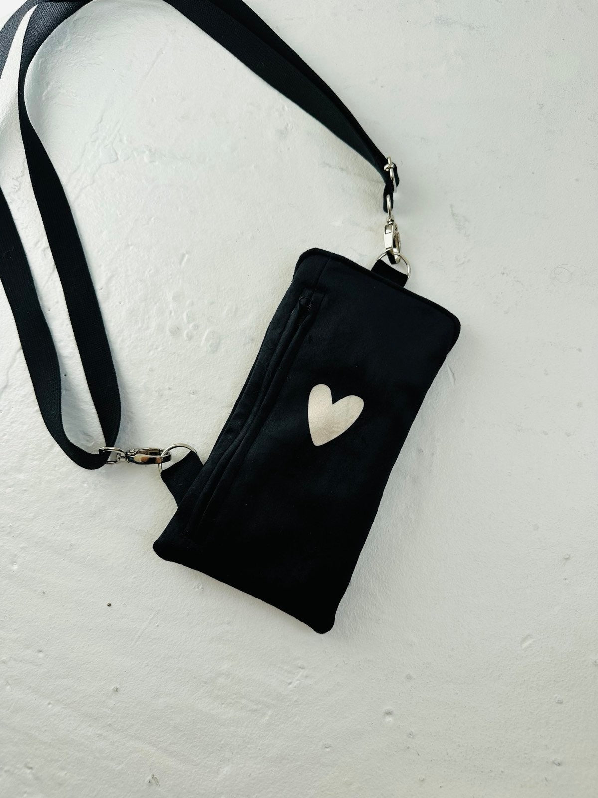 Phone Bag Heart - Black